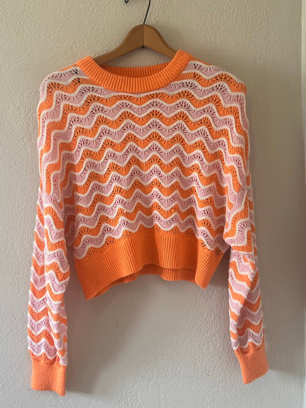 Women's H&M Divided Orange Jacquard Cropped Sweater Relaxed Fit Cozy Fall Sz S